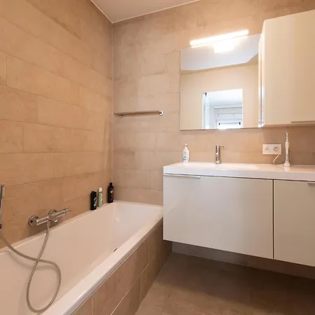Apartment Centrally Located With Spacious Terrace Ostend