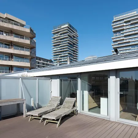 Centrally Located With Spacious Terrace Daire Oostende
